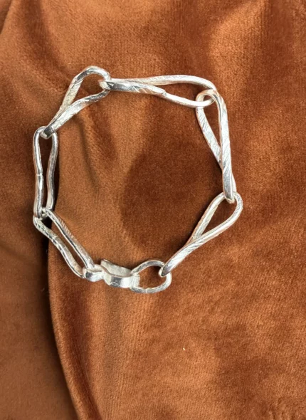 Silverarmband med handgjorda länkar. Link A208.7