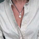 The Crux 004, silverkors med strukturerad yta - Bild 2